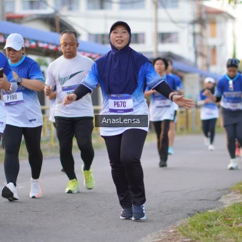 Runner Photo 3459640