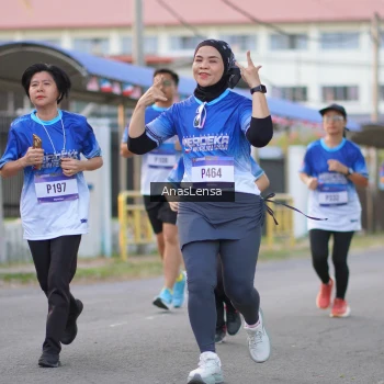 Runner Photo 3459715