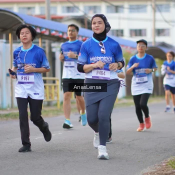 Runner Photo 3459716