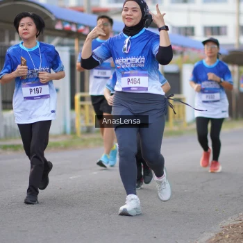 Runner Photo 3459720