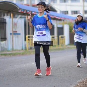 Runner Photo 3459751