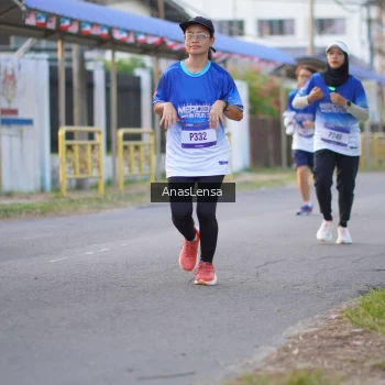 Runner Photo 3459759