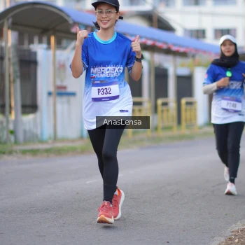 Runner Photo 3459770