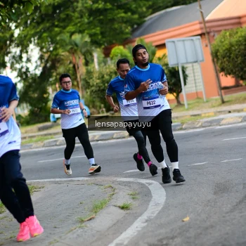 Runner Photo 3459793