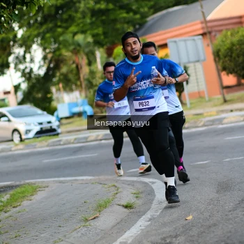 Runner Photo 3459847
