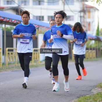 Runner Photo 3459852