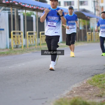 Runner Photo 3459881