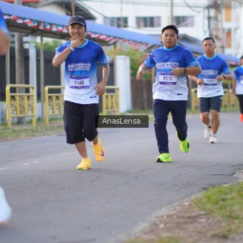 Runner Photo 3459905