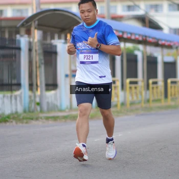 Runner Photo 3459950