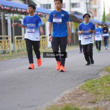 Runner Photo 3459965