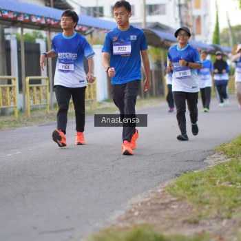 Runner Photo 3459974