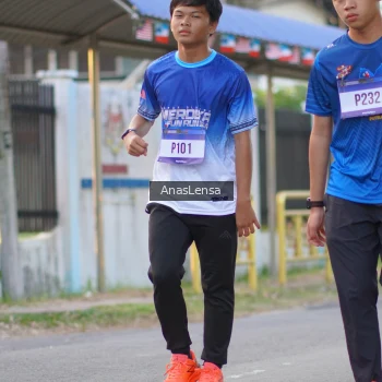 Runner Photo 3460002
