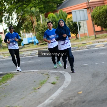 Runner Photo 3460003