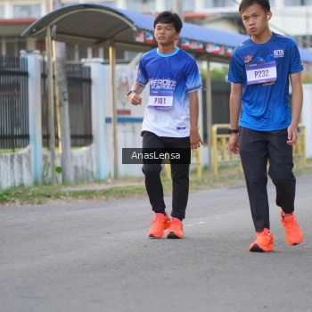 Runner Photo 3460006
