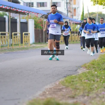 Runner Photo 3460272