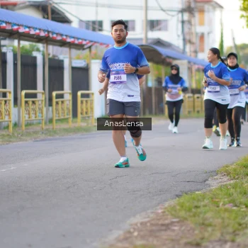 Runner Photo 3460275