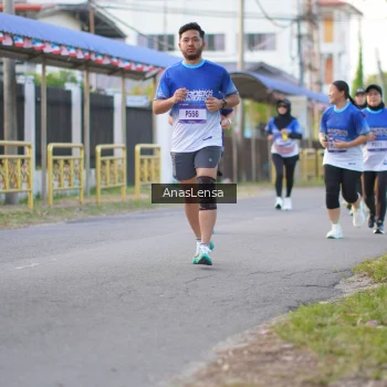 Runner Photo 3460294