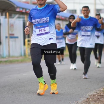 Runner Photo 3460391