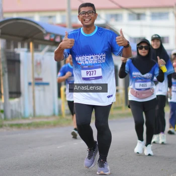 Runner Photo 3460397