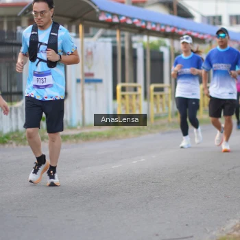 Runner Photo 3460672