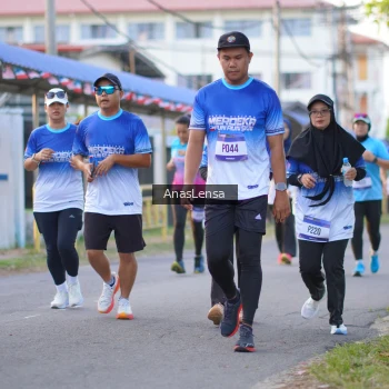 Runner Photo 3460679