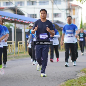 Runner Photo 3461053