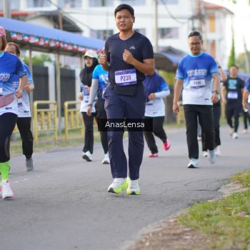Runner Photo 3461058