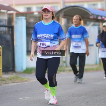 Runner Photo 3461065