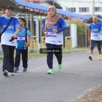 Runner Photo 3461304