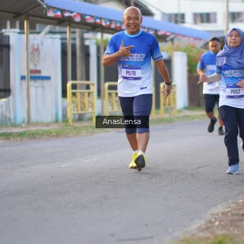 Runner Photo 3461416