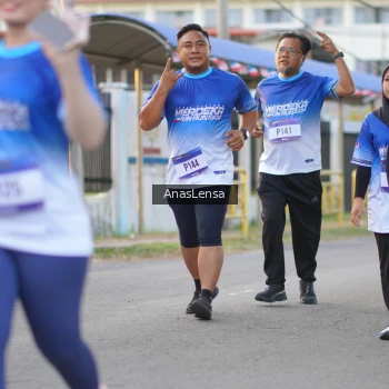Runner Photo 3461464
