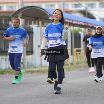 Runner Photo 3461535