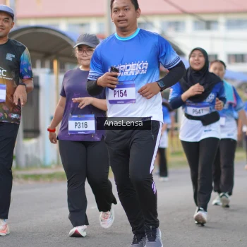 Runner Photo 3461646