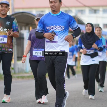 Runner Photo 3461658