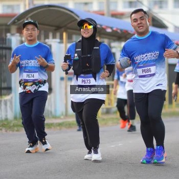 Runner Photo 3461744