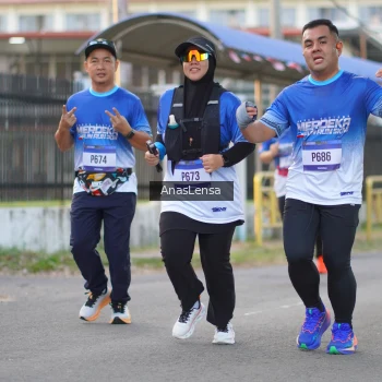 Runner Photo 3461750