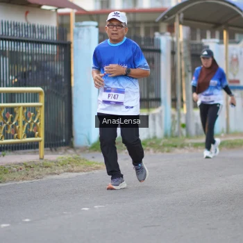 Runner Photo 3461792