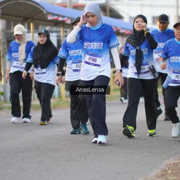 Runner Photo 3461810