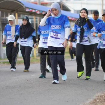 Runner Photo 3461811