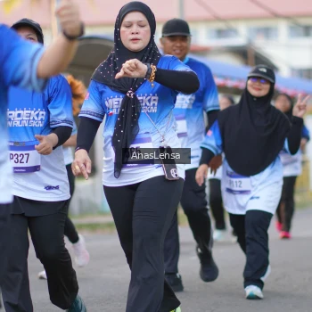 Runner Photo 3461868
