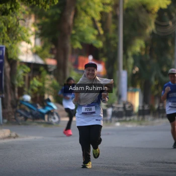 Runner Photo 3462342