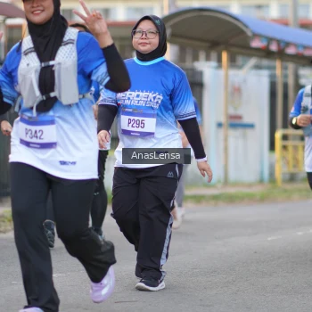 Runner Photo 3462386