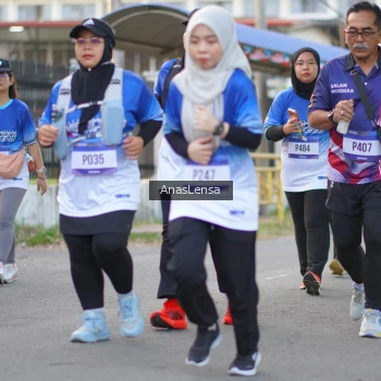 Runner Photo 3462411