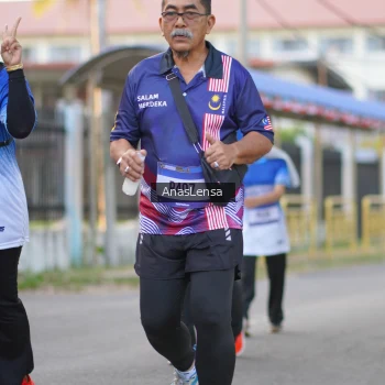 Runner Photo 3462433