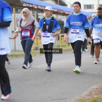 Runner Photo 3462750