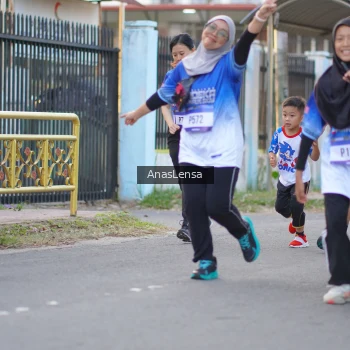 Runner Photo 3463418