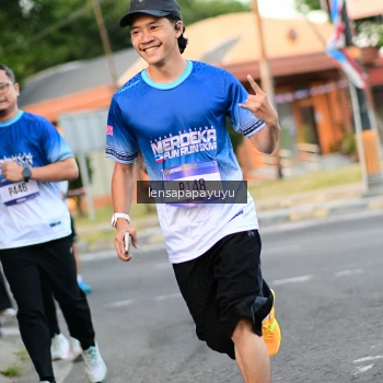 Runner Photo 3463666