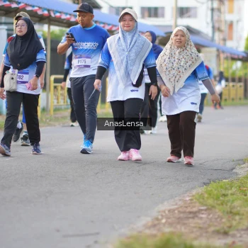 Runner Photo 3463675