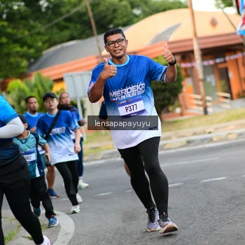 Runner Photo 3463777
