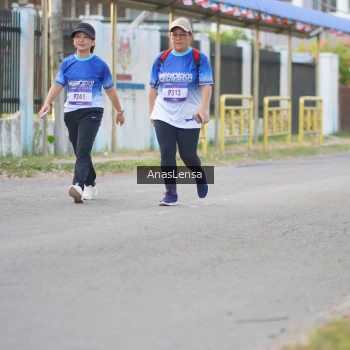 Runner Photo 3463786